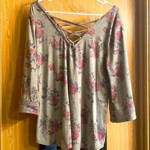 Maurices floral top, size XL